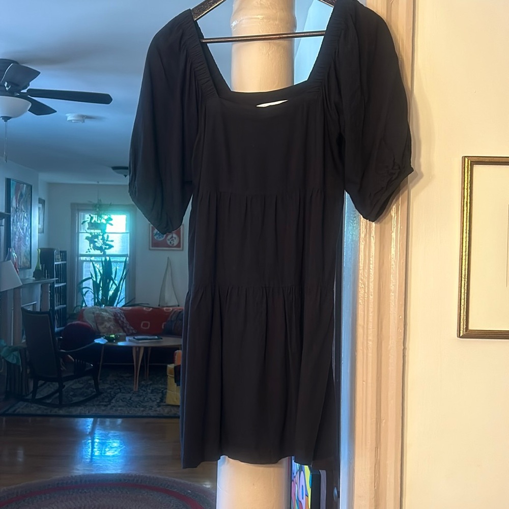 Cute tiered tunic/dress. Linen feel